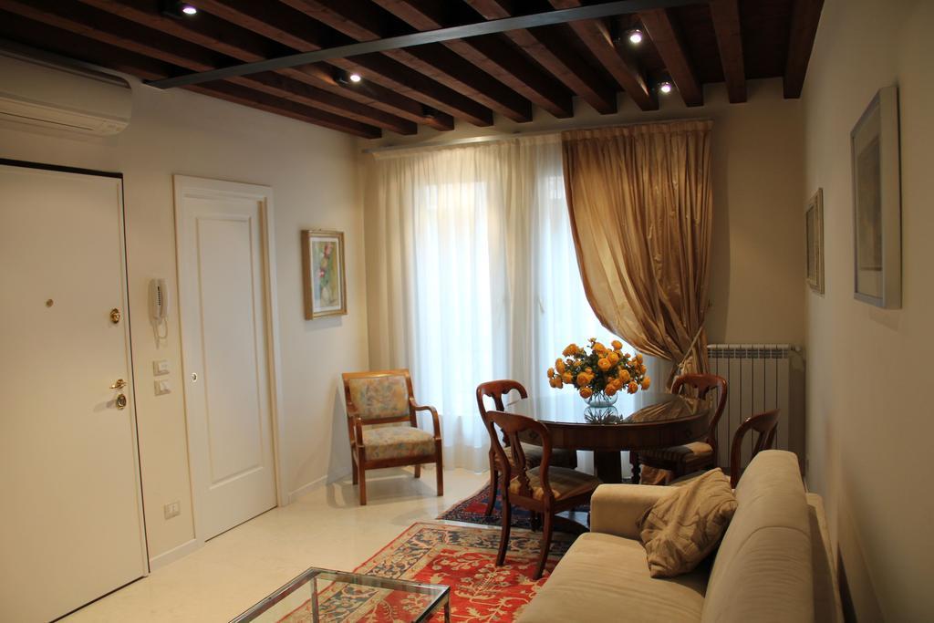 Sarai Apartments Venecia Habitación foto